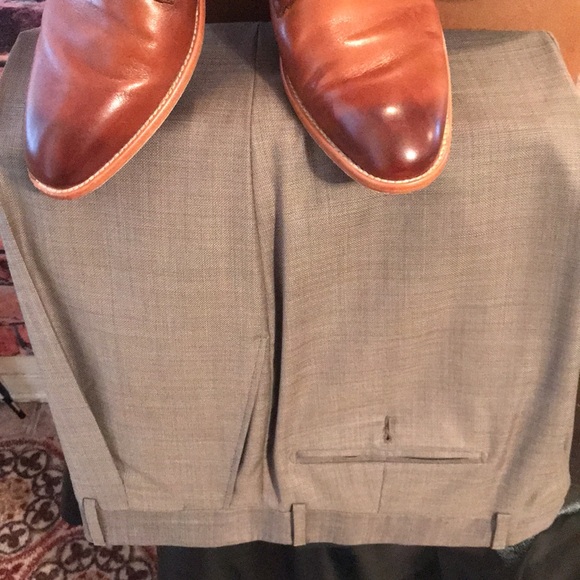 Michael Kors Italian Suit - Picture 4 of 17